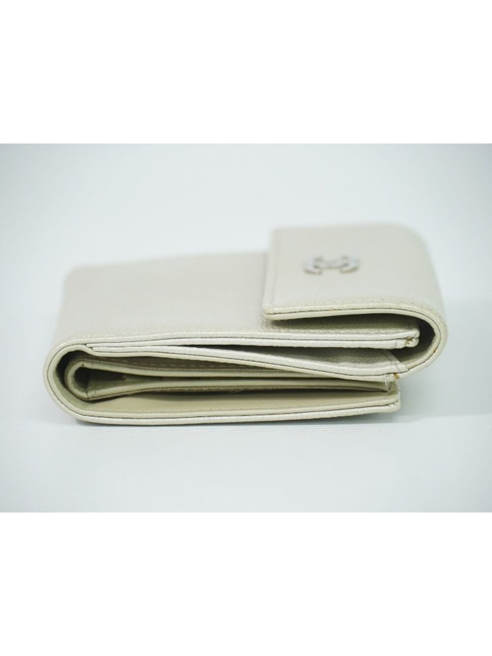 Chanel CC Logo Bifold Wallet Compact Leather Pearl White - Picture 4 of 9